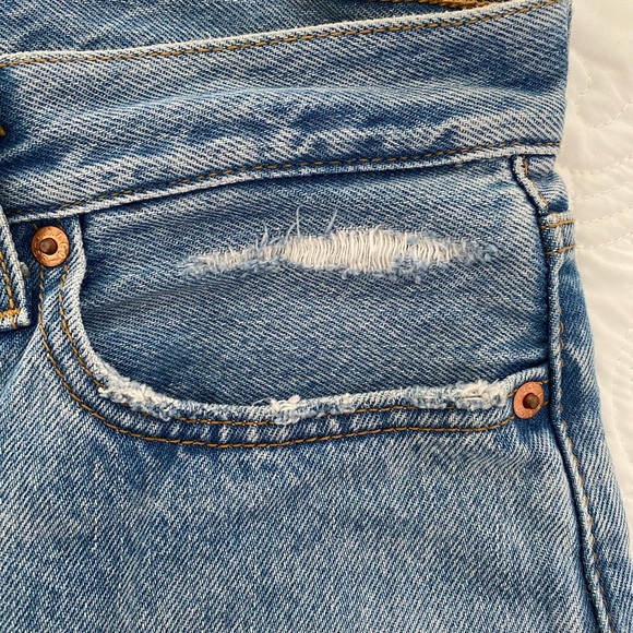 Levi’s Wedgie Straight Distressed - Picture 4 of 4